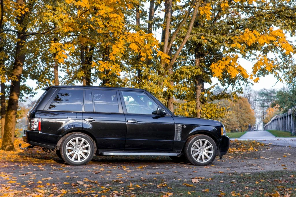 Family Comfort Achieved With Range Rover Rental